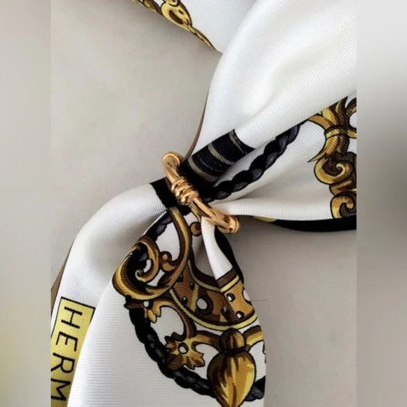 SOLD- Hermes Bouet Scarf Ring - Picture 6 of 6